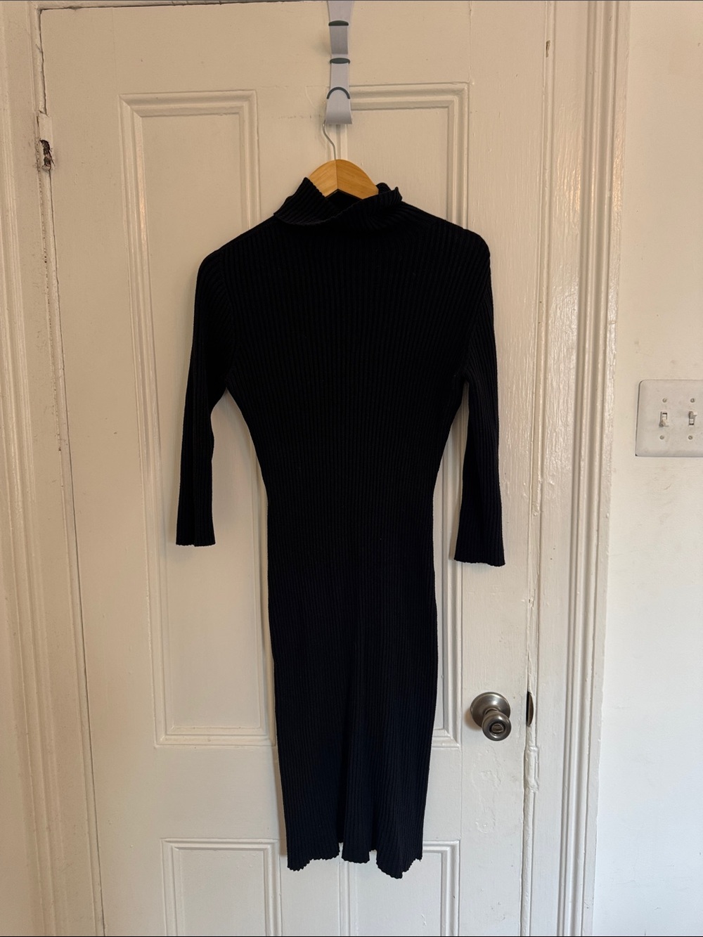 Pietro Brunelli Black Ribbed Long-Sleeve Maternity Dress